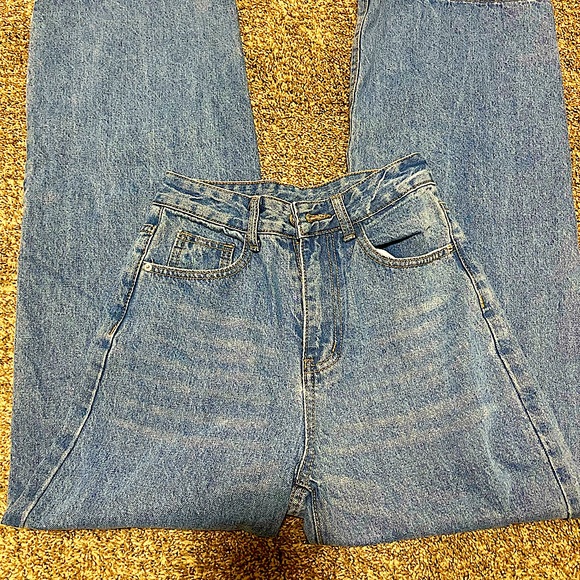 Perfect Wide Leg Jeans - Picture 5 of 9